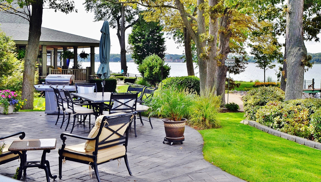 Enhancing Your Lakefront Property’s Curb Appeal with BeachGroomer’s Cutting-Edge Products
